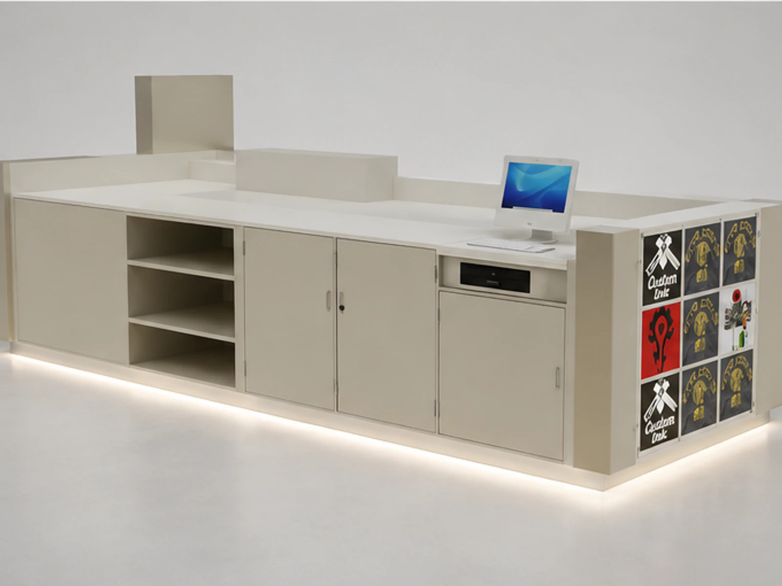 Customized T-shirt Kiosk Retail Clothing Cabinet | Retail Wooden Showcase to Miami staff storage and checkout detail