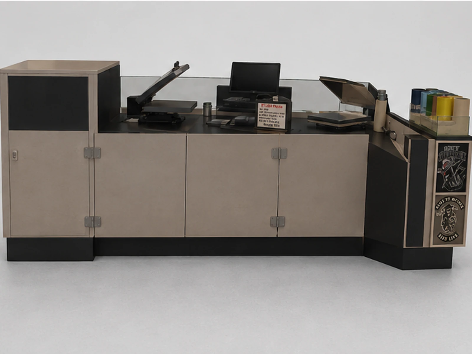 New arrival custom T-shirt kiosk T-shirt printing kiosk used in shopping mall staff storage and checkout detail