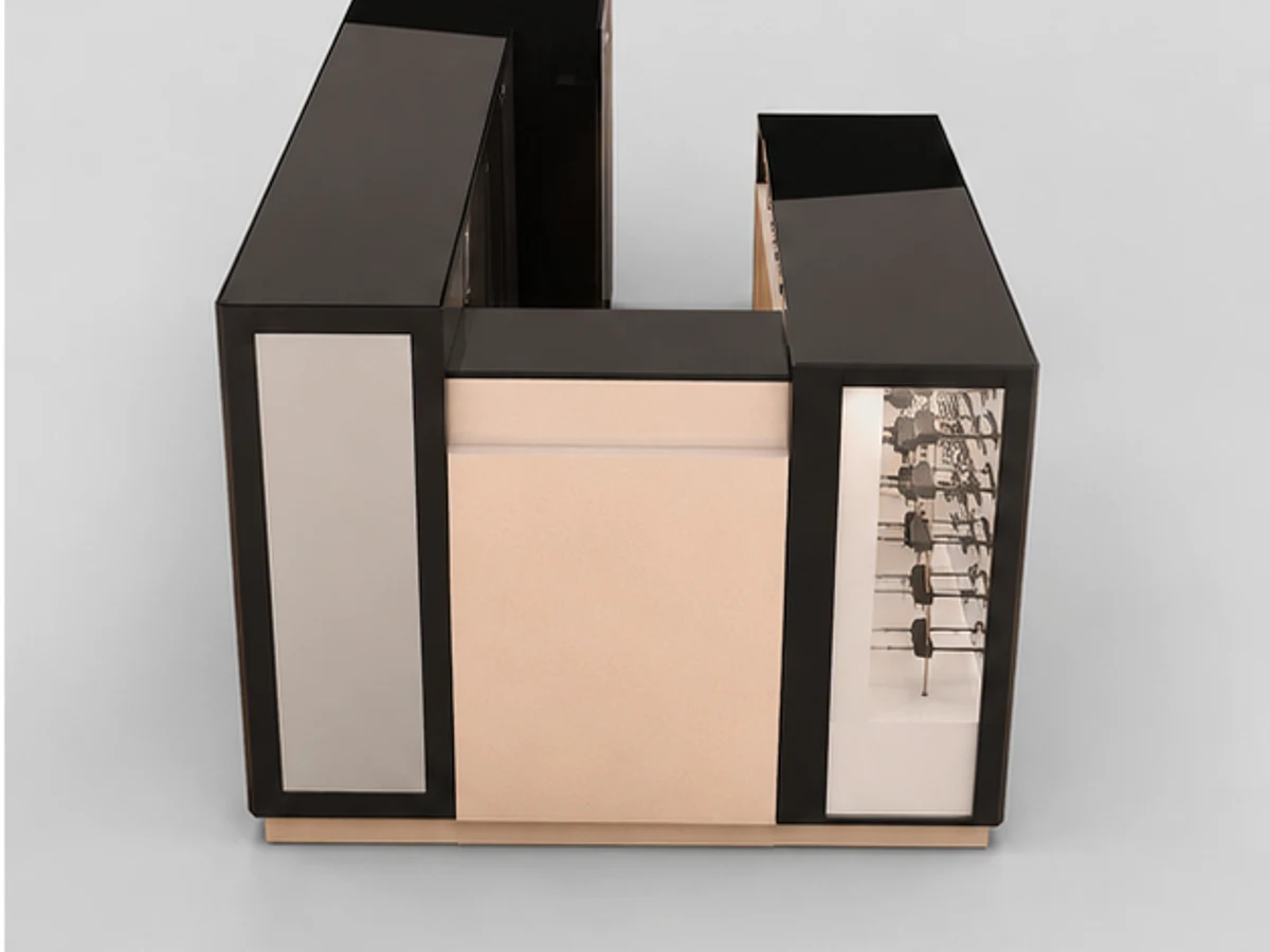 Most popular sunglasses stand | shopping mall eyeglasses booth staff storage and display detail